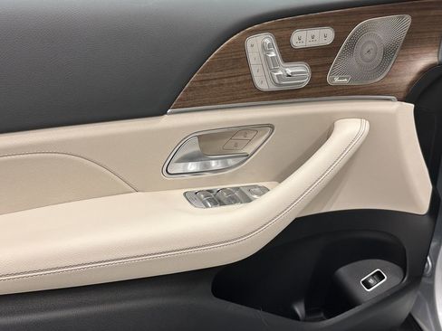 New 2026 Mercedes-Benz GLS 450 4MATIC image 10