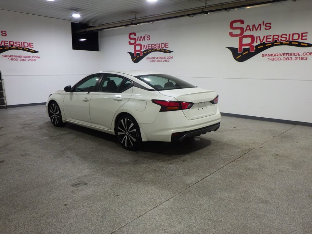 Used 2019 Nissan Altima 2.5 SR w/ SR Premium Package FWD image 2