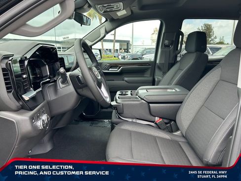 New 2026 GMC Sierra 1500 SLE w/ Preferred Package AWD/4WD image 9