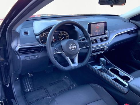 Used 2023 Nissan Altima 2.5 SV image 12