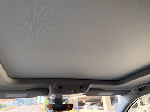 Used 2020 Volkswagen Tiguan SEL image 18