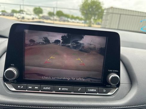 Certified 2024 Nissan Rogue S FWD image 27