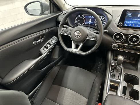 Used 2025 Nissan Sentra SV FWD image 12