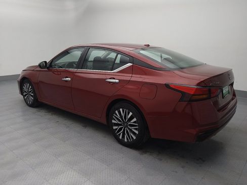 Used 2024 Nissan Altima 2.5 SV image 3