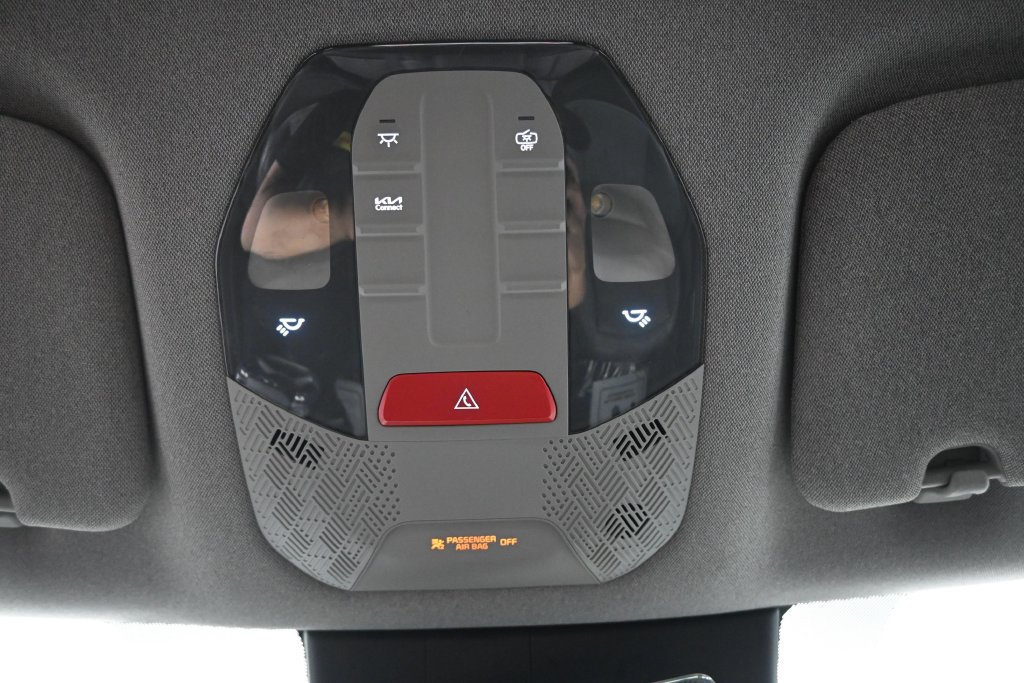Used 2024 Kia EV9 Light RWD image 25