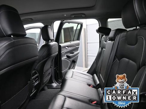 Used 2022 Jeep Grand Cherokee Limited 4xe w/ Luxury Tech Group II image 16