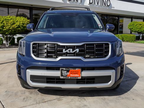 Used 2025 Kia Telluride S AWD/4WD image 3