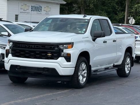 Used 2023 Chevrolet Silverado 1500 Custom AWD/4WD image 3