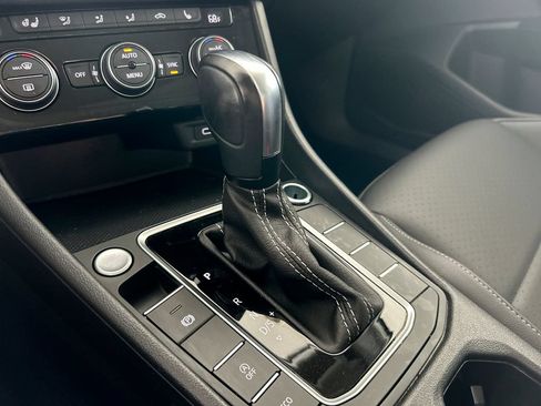 Certified 2021 Volkswagen Jetta SE w/ SE Cold Weather Package FWD image 30