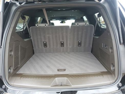 Used 2025 GMC Yukon XL Elevation image 11