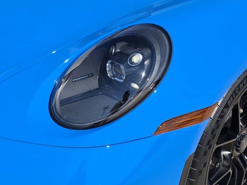 Used 2022 Porsche 911 GT3 image 11