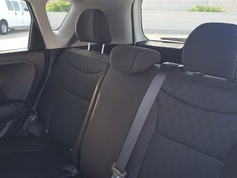 Used 2015 Kia Soul FWD image 13
