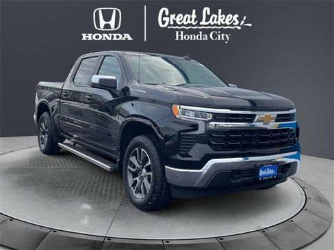 Used 2024 Chevrolet Silverado 1500 LT image 1