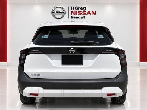 Used 2025 Nissan Kicks S FWD image 6