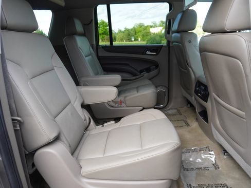 Used 2015 Chevrolet Suburban LT AWD/4WD image 13