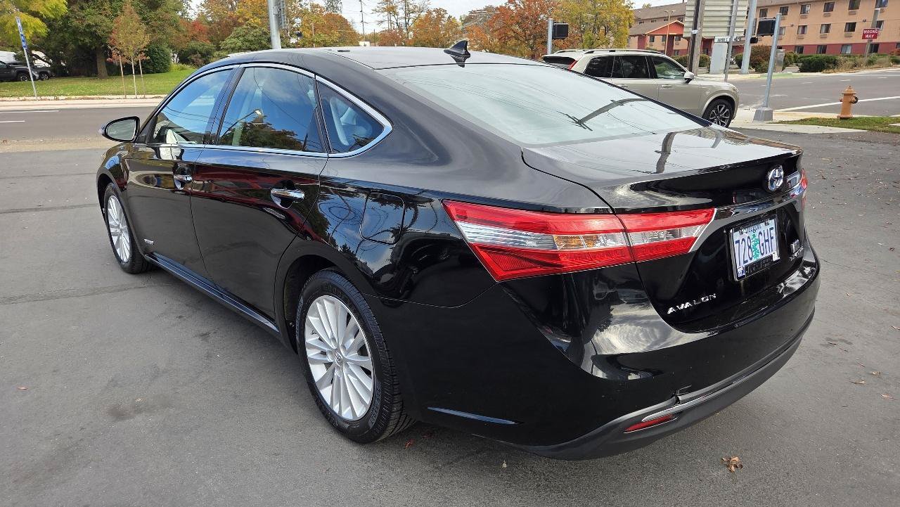Used 2013 Toyota Avalon Limited FWD image 11