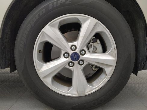 Used 2017 Ford Edge SE FWD image 31