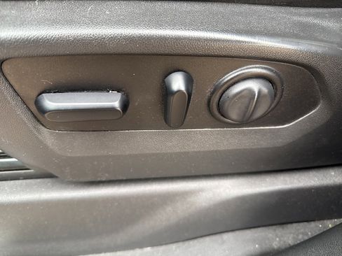 Used 2020 Chevrolet Silverado 1500 LTZ w/ LTZ Premium Package image 18