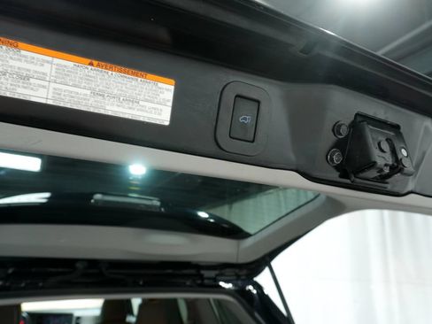 Used 2020 Toyota Sienna XLE Premium AWD/4WD image 9