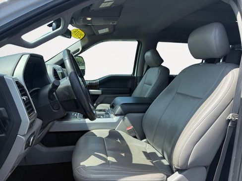 Used 2018 Ford F150 Lariat w/ Equipment Group 502A Luxury AWD/4WD image 12