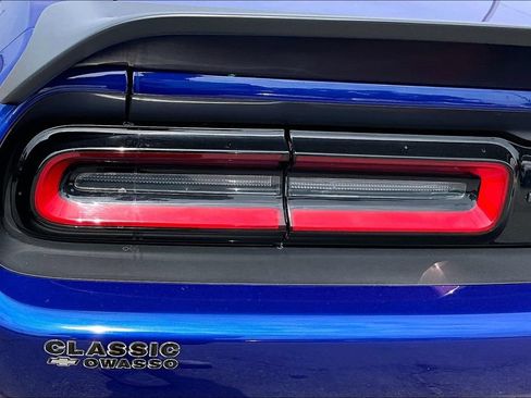 Used 2022 Dodge Challenger SRT Hellcat w/ SRT Black Package RWD image 22