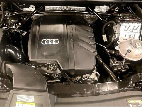 Used 2022 Audi Q5 2.0T Premium w/ Convenience Package AWD/4WD image 10
