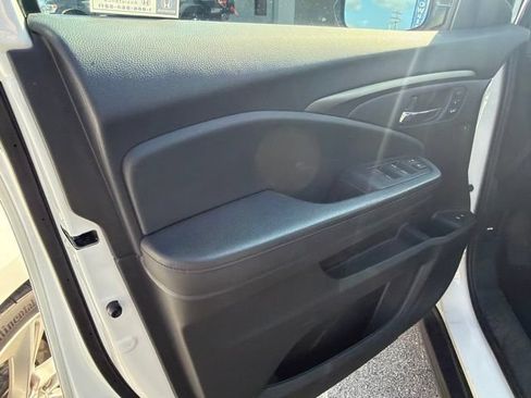 Used 2022 Honda Pilot Special Edition image 11