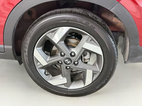Used 2025 Hyundai Venue SEL FWD image 34