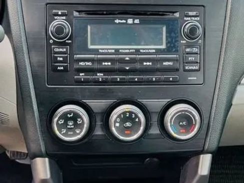 Used 2014 Subaru Forester 2.5i Premium w/ All-Weather Package AWD/4WD image 14