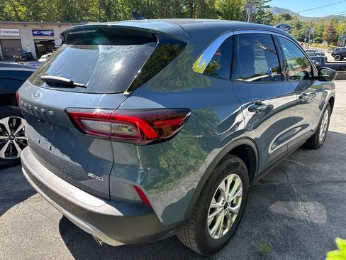 Used 2023 Ford Escape Active AWD/4WD image 2