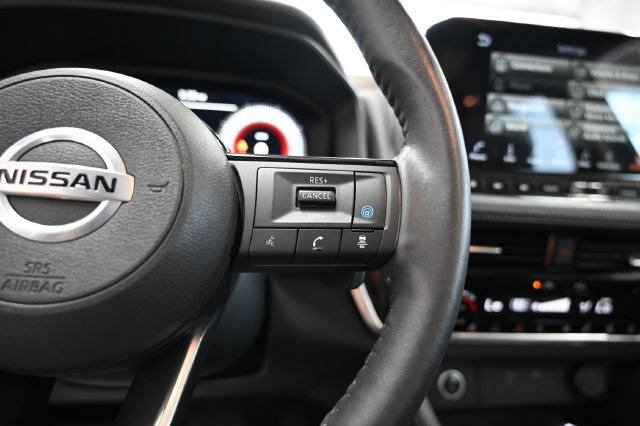 Used 2021 Nissan Rogue Platinum FWD image 28