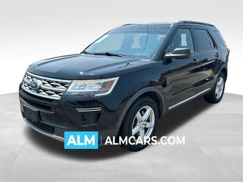 Used 2018 Ford Explorer XLT FWD image 1