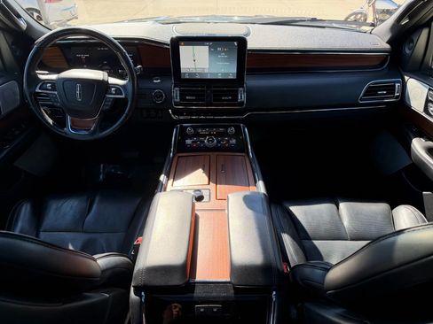 Used 2019 Lincoln Navigator L Reserve image 15