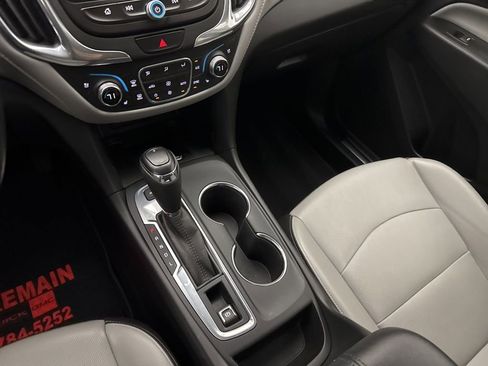 Used 2020 Chevrolet Equinox Premier AWD/4WD image 24