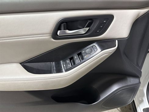 Used 2023 Nissan Rogue SL w/ SL Premium Package image 22