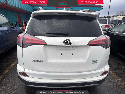 Used 2017 Toyota RAV4 XLE image 4