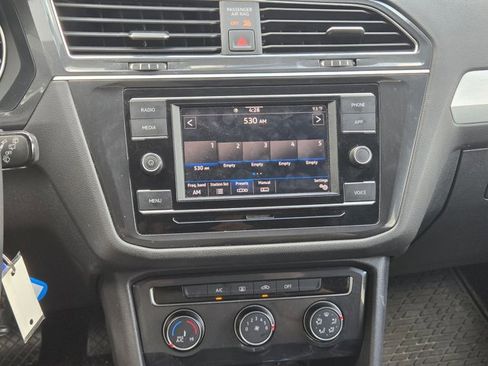 Used 2021 Volkswagen Tiguan S FWD image 13