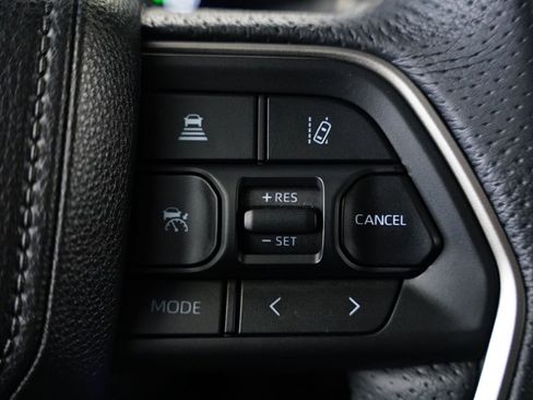 Used 2025 Toyota Sequoia SR5 image 32