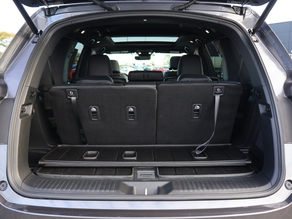 Used 2025 Honda Pilot Black Edition image 10