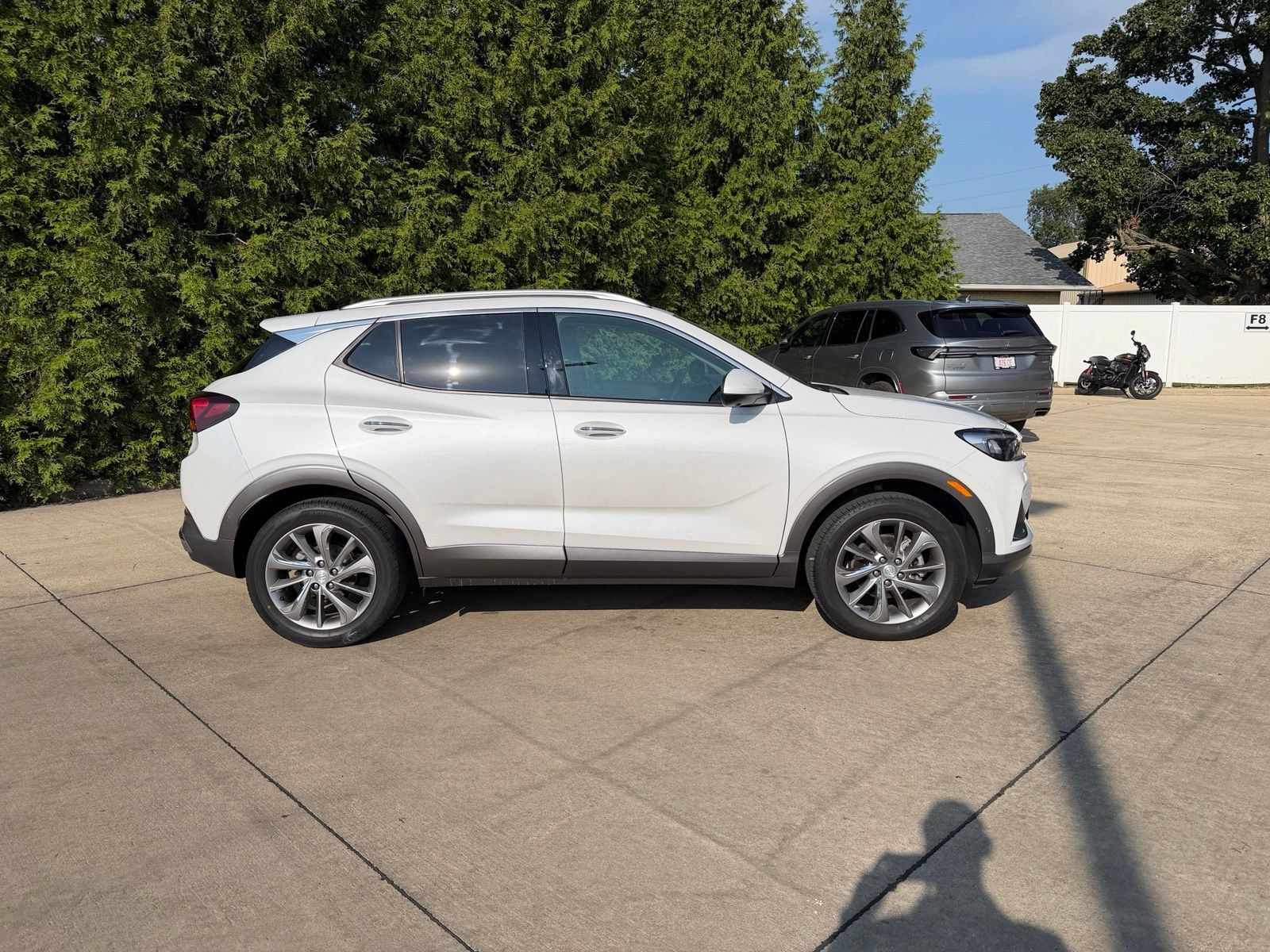 Used 2022 Buick Encore GX Essence w/ Advanced Technology Package AWD/4WD image 31