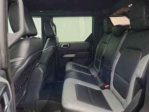 Used 2023 Ford Bronco Black Diamond AWD/4WD image 12