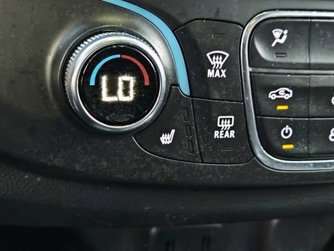 Used 2023 Chevrolet Traverse LT AWD/4WD image 26