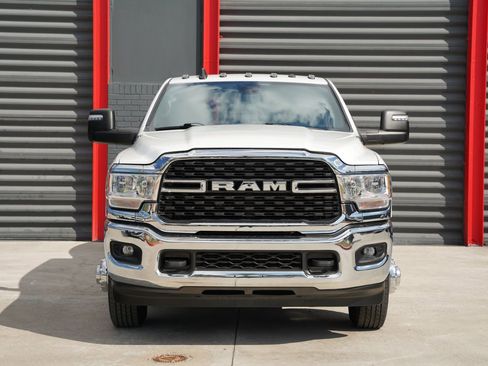 Used 2024 RAM 3500 Big Horn image 9