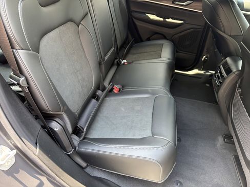 New 2026 Jeep Grand Cherokee Altitude AWD/4WD image 18