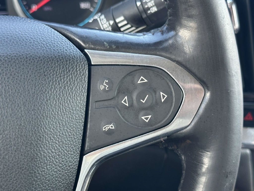 Used 2018 Chevrolet Traverse LT FWD image 23