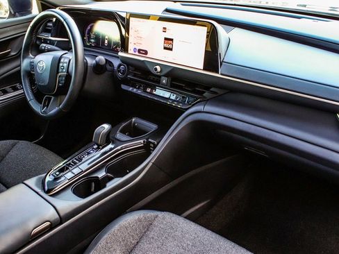 Used 2024 Toyota Crown XLE image 38