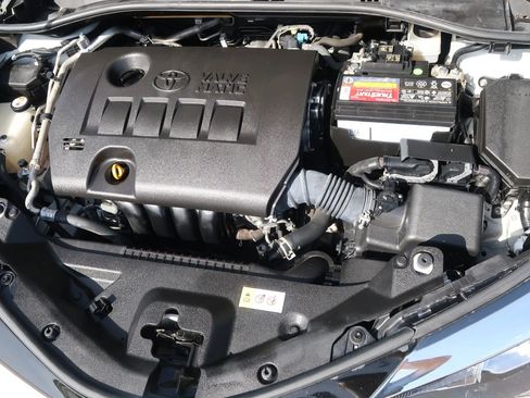 Used 2021 Toyota C-HR LE image 43