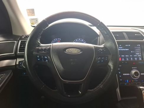 Used 2019 Ford Explorer Platinum AWD/4WD image 19
