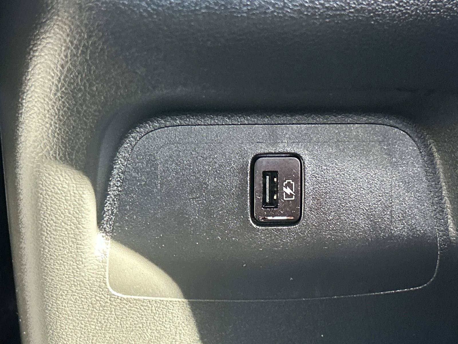 Used 2022 Nissan Sentra SR w/ Trunk Package FWD image 14