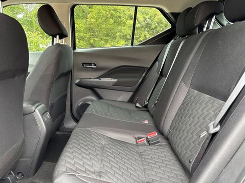 Used 2023 Nissan Kicks SV FWD image 15